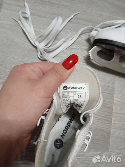 Коньки фигурные детские 28 размер