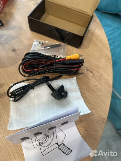 Камера заднего вида универсальная