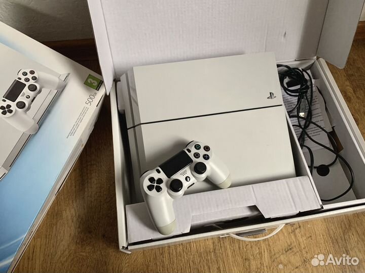 Ps4 fat 500 gb белая (состояние идеальное)
