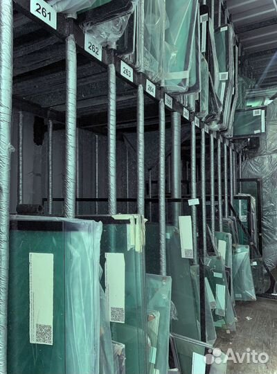 Стекло лобовое (верхнее) Volvo EW 140