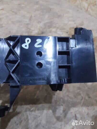 Рамка магнитолы A2116800134 Mercedes-Benz E-Class