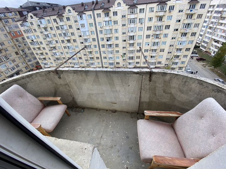 2-к. квартира, 74 м², 9/9 эт.