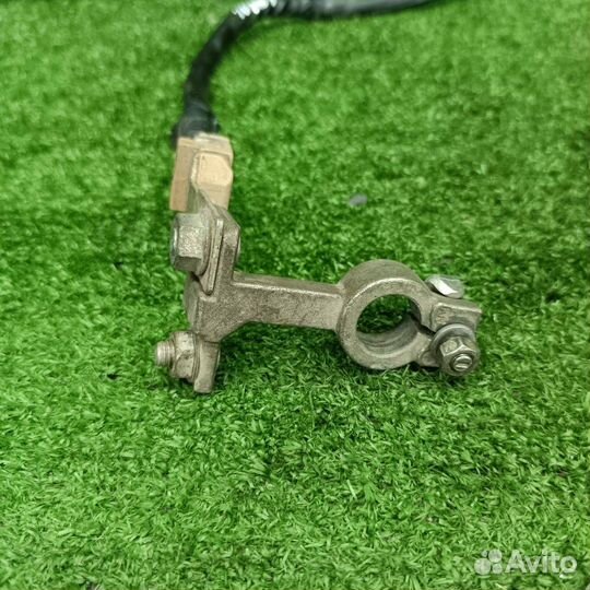 Плюсовой провод аккумулятора Ford Focus 2 2007