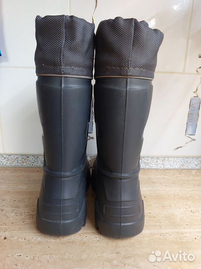 Резиновые сапоги
