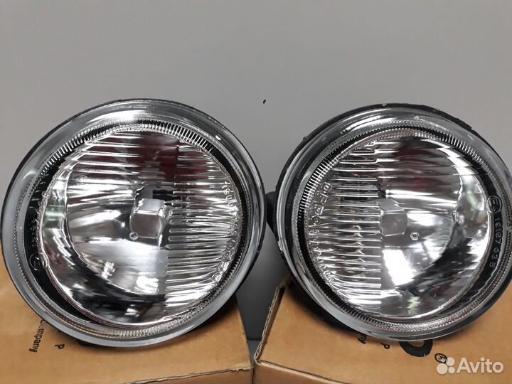 Фары противотуманные 551-2006L-UE