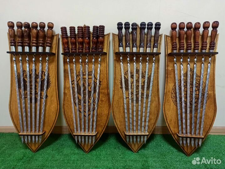 Щит с шампурами