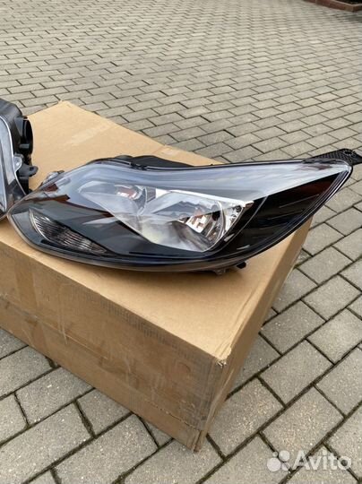 Фара передняя на Форд Фокус 3