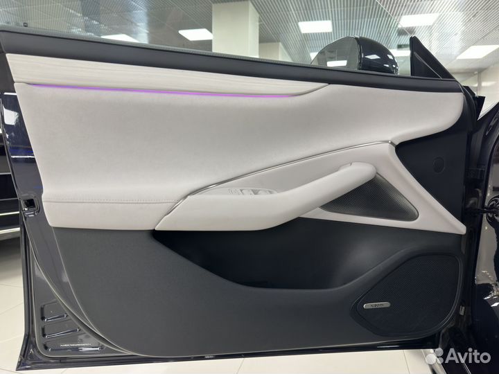 Xiaomi SU7 673 л.с. AT, 2024, 21 км