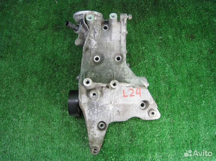 Кронштейн генератора volkswagen Tiguan (5N1) 2011