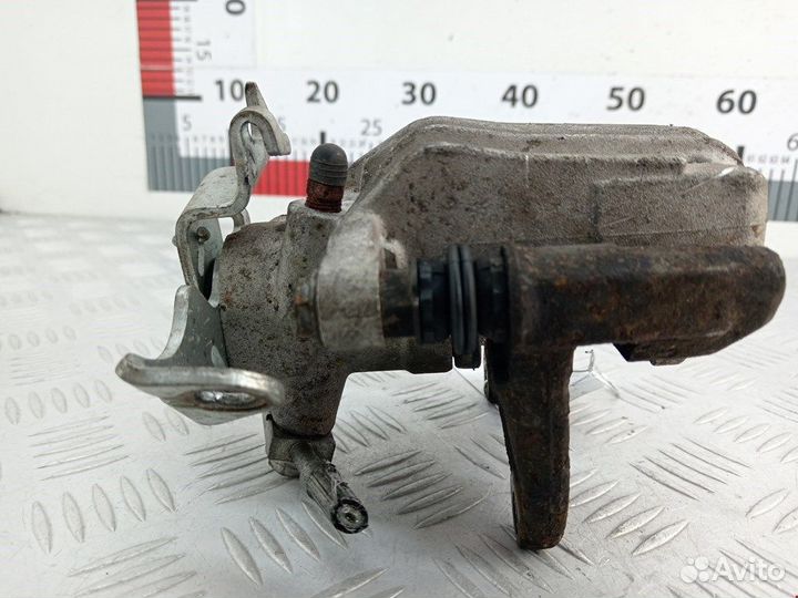 Суппорт задний левый для Audi A6 C5 8E0615423