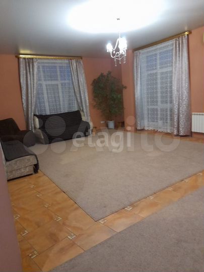 Коттедж 407 м² на участке 13,6 сот.