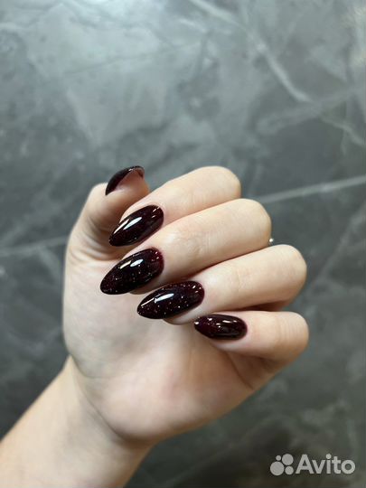 Маникюр педикюр