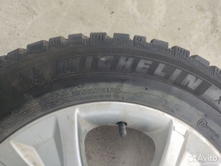 Michelin X-Ice North 4 195/65 R15