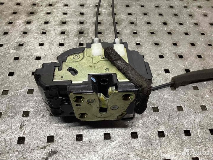 Замок двери передней правой Nissan Murano