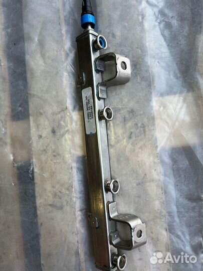 Топливная рампа Mazda 6 LF 2008