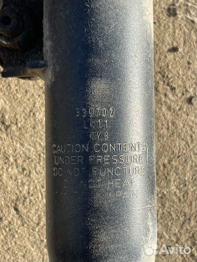 Амортизатор передний opel astra h KYB