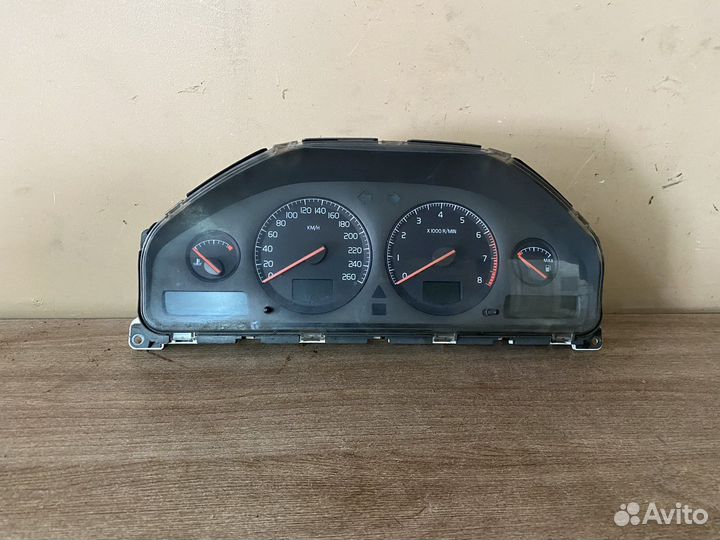 Панель приборов (щиток) Volvo S80 1998-2006