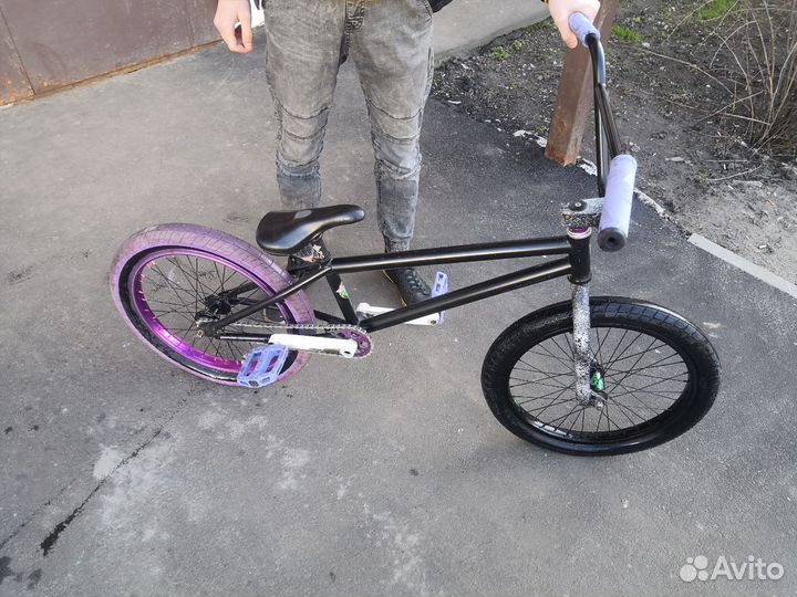 Трюковой велосипед BMX