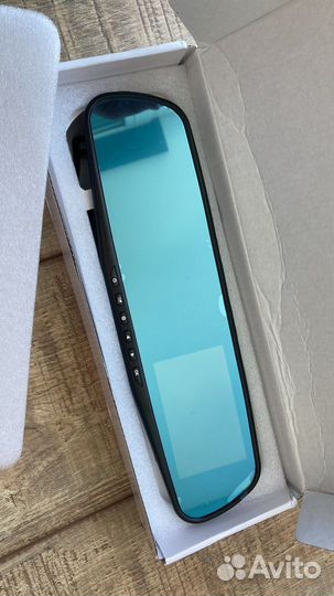 Видеорегистратор зеркало с навигатором