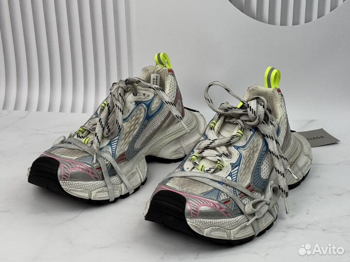 Balenciaga 3XL Sneaker Worn-Out - White Blue Red