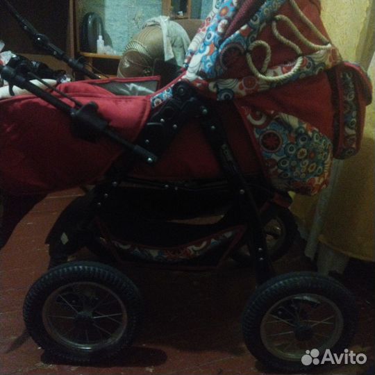 Прогулочная коляска 