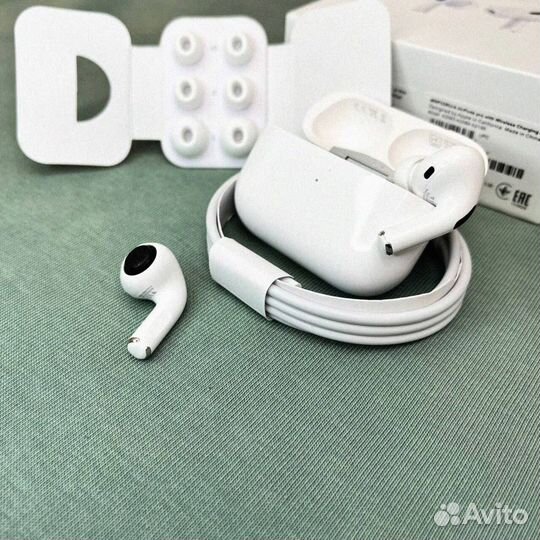 AirPods Pro 2: Музыка, которая радует