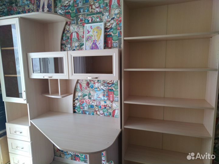 Школьный уголок бу