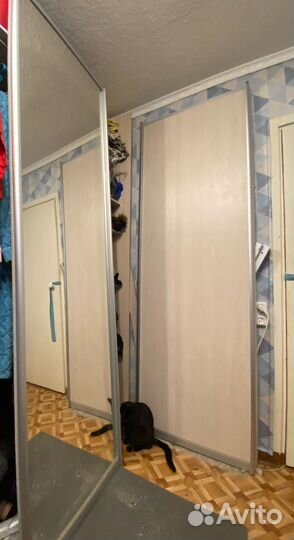 Продам 2 двери от шкафа купе