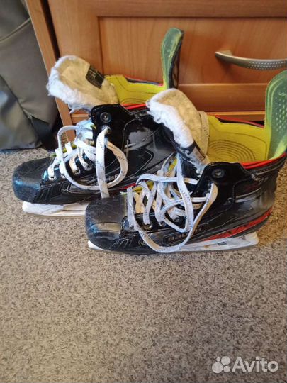 Хоккейные коньки bauer vapor