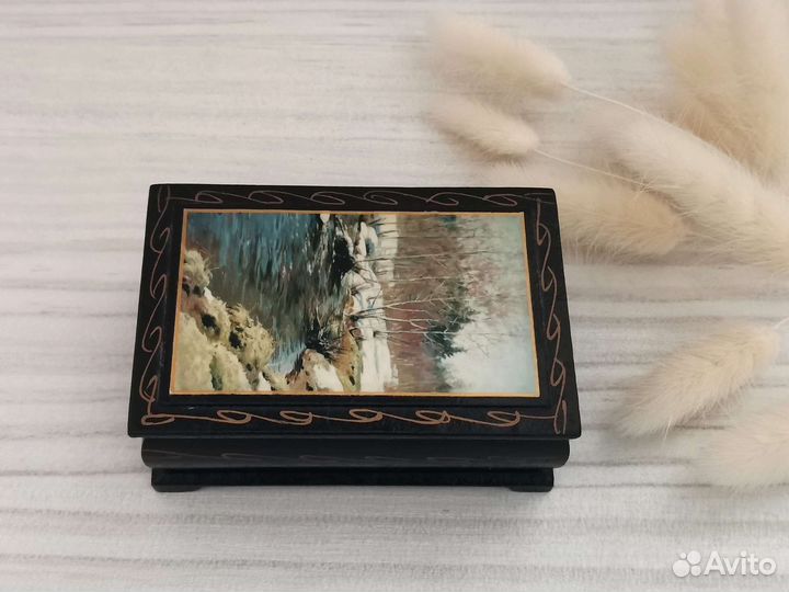 Шкатулка деревянная лаковая миниатюра