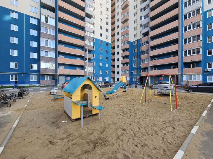 2-к. квартира, 58 м², 13/17 эт.