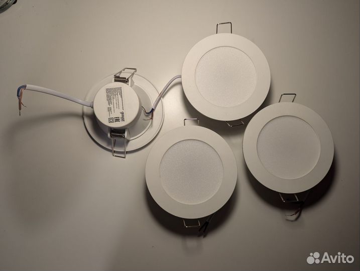 Светильник потолочный встраиваемый