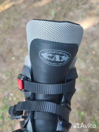 Роликовые коньки