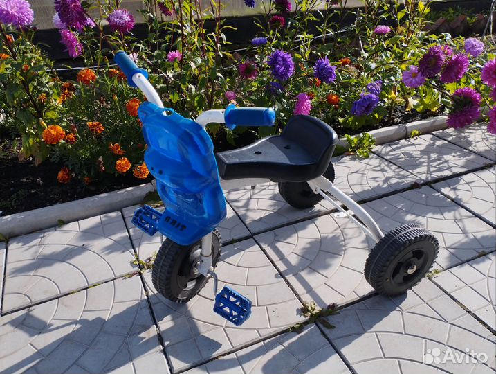 Детский трехколесный велосипед