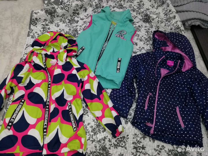 Куртки на девочку 4-6 лет