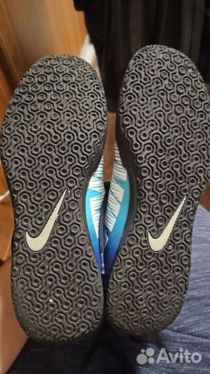 Бутсы для футзала Nike