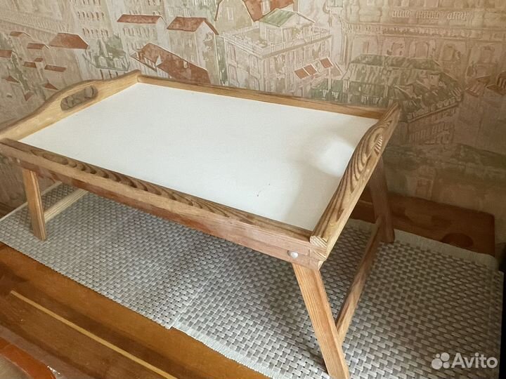 Поднос сервировочный на ножках