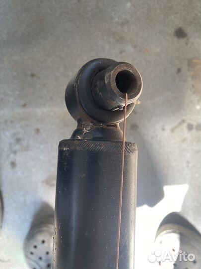 Задняя стойка амортизатор форд фокус 2 универсал