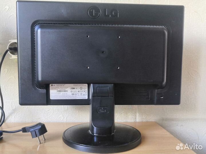 Монитор LG flatron w1941s-pf