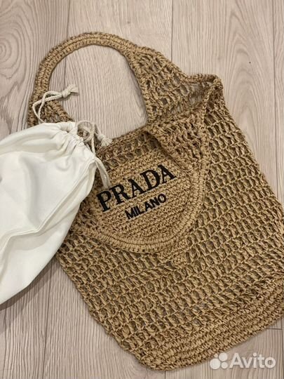 Соломенная сумка prada