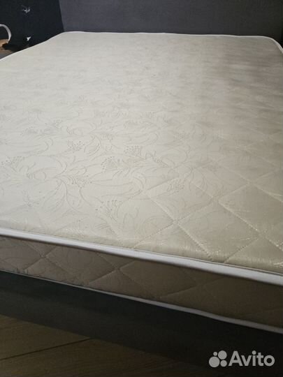 Матрас 160х200 бу