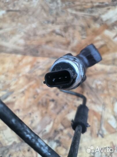 Топливная рампа Ford Transit 2006-2013