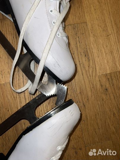 Коньки фигурные 40 размер
