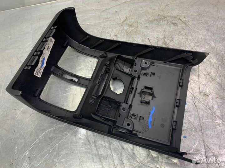 Накладка подлокотника Volkswagen Passat B6