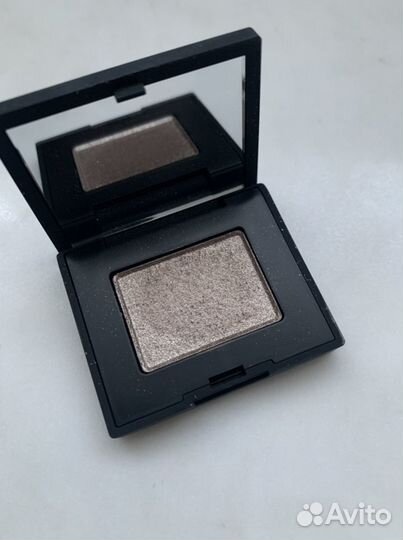 Тени для век Nars