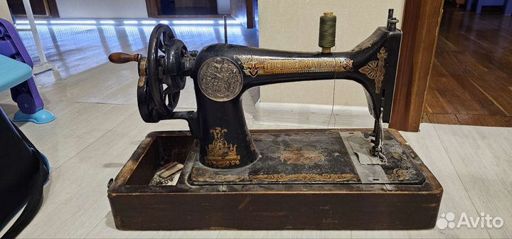 Швейная машинка 