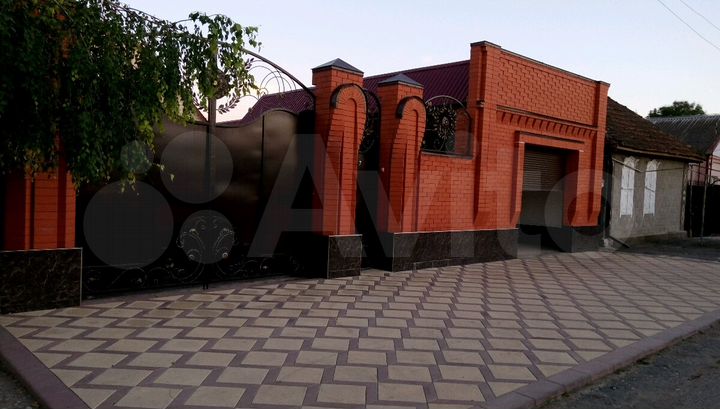 Дом 300 м² на участке 13 сот.