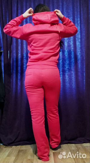 Спортивный костюм женский