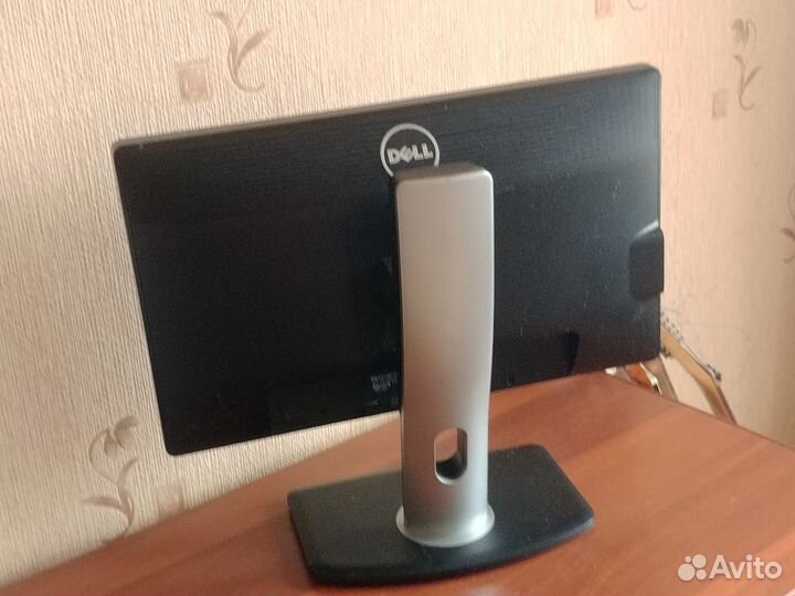 Монитор dell 20
