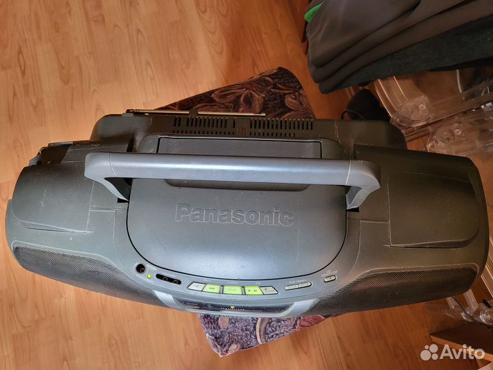 Panasonic RX-ED90.Panasonic RX-D77